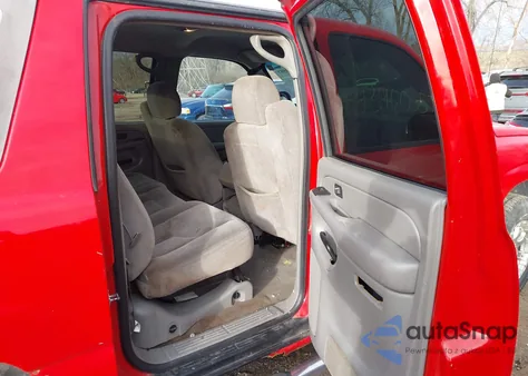 2005 Chevrolet Avalanche 1500 Z66 from USA, damaged, VIN 3GNEC12Z45G280188